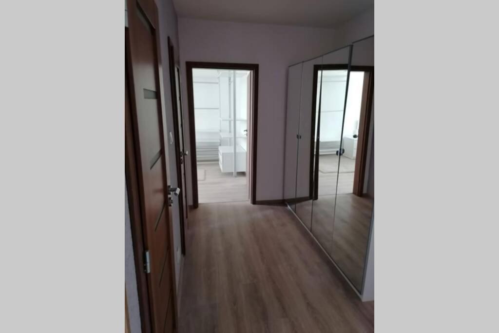 Apartman Blizko Hlavnej Stanice A Centra Mesta 巴尔代约夫 外观 照片