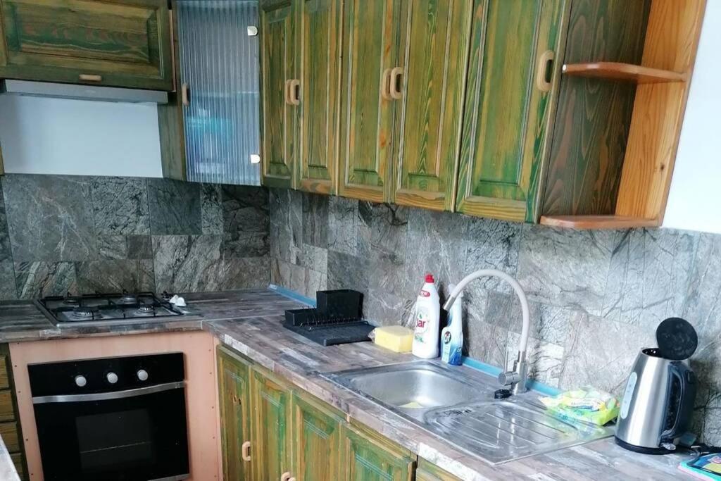 Apartman Blizko Hlavnej Stanice A Centra Mesta 巴尔代约夫 外观 照片